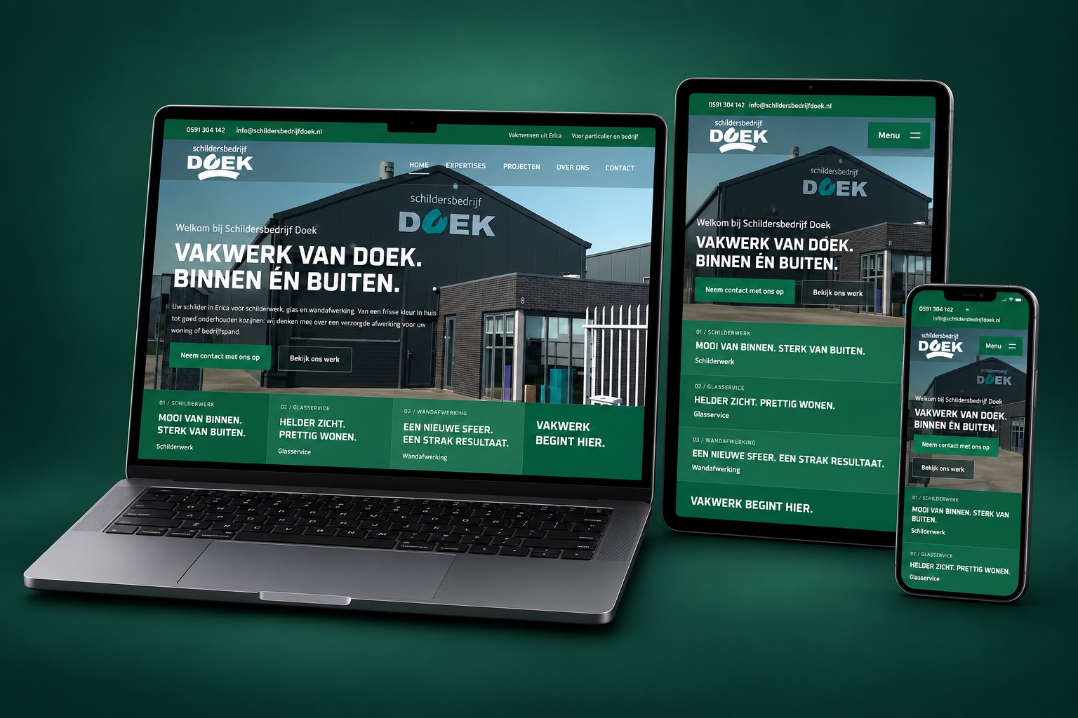 De website van Schildersbedrijf Doek op een laptop, iPad en mobiel in een diepgroene studio-opstelling